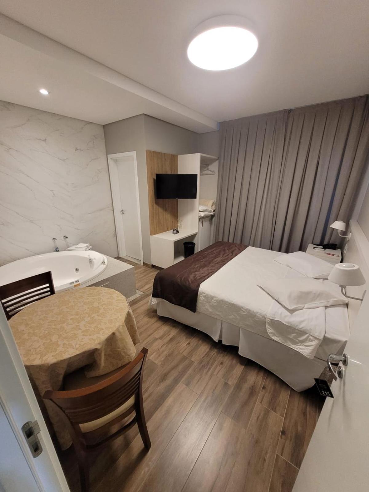 Hotel Emacite Flex 马夫拉 外观 照片